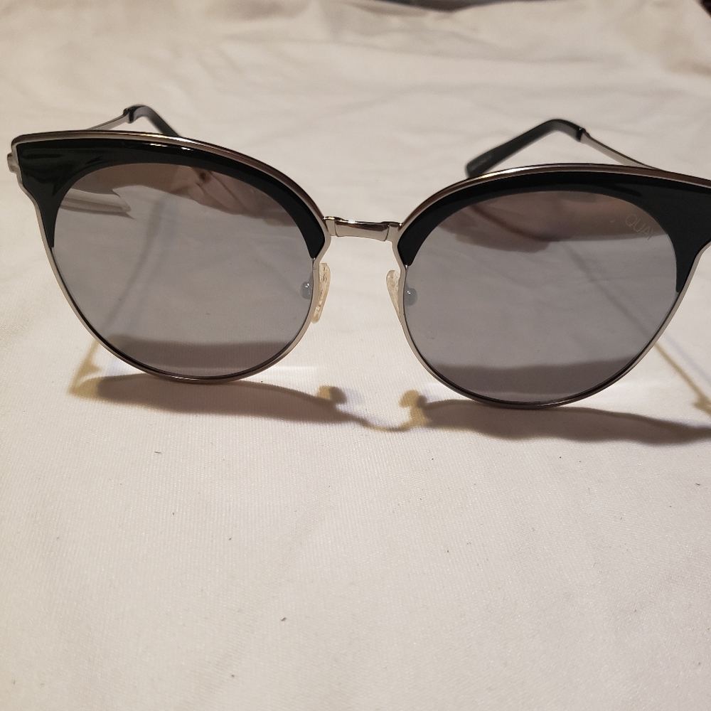 Quay Mia Bella sunglasses